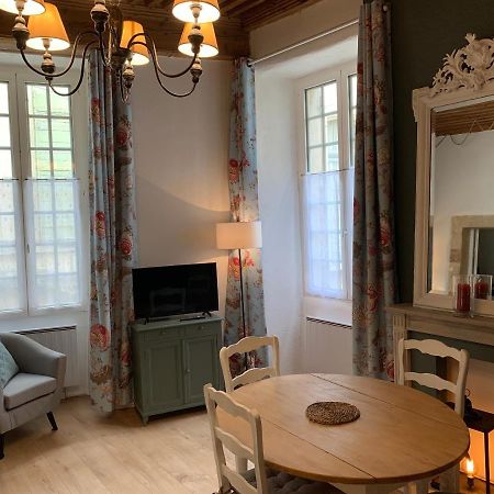 Appartement de charme dans le cœur historique d’Uzès Esterno foto