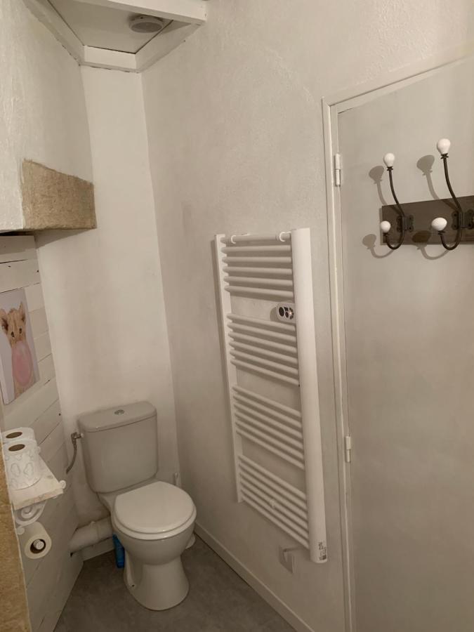 Appartement de charme dans le cœur historique d’Uzès Esterno foto