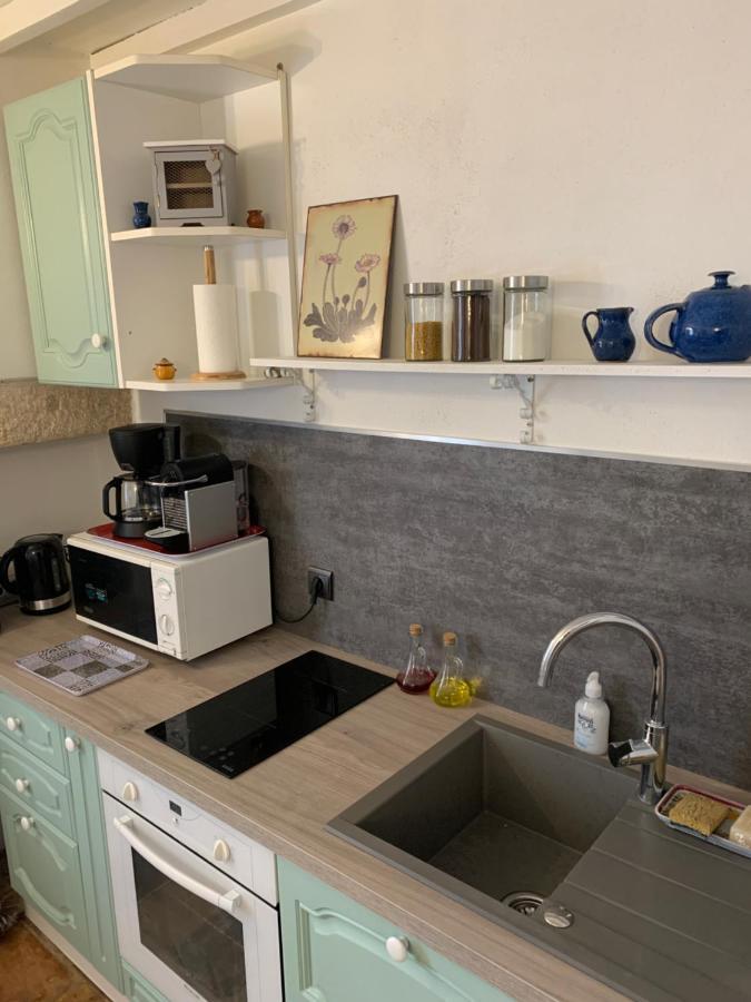 Appartement de charme dans le cœur historique d’Uzès Esterno foto