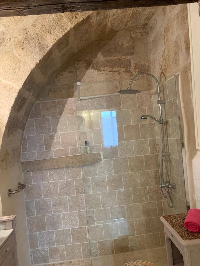 Appartement de charme dans le cœur historique d’Uzès Esterno foto