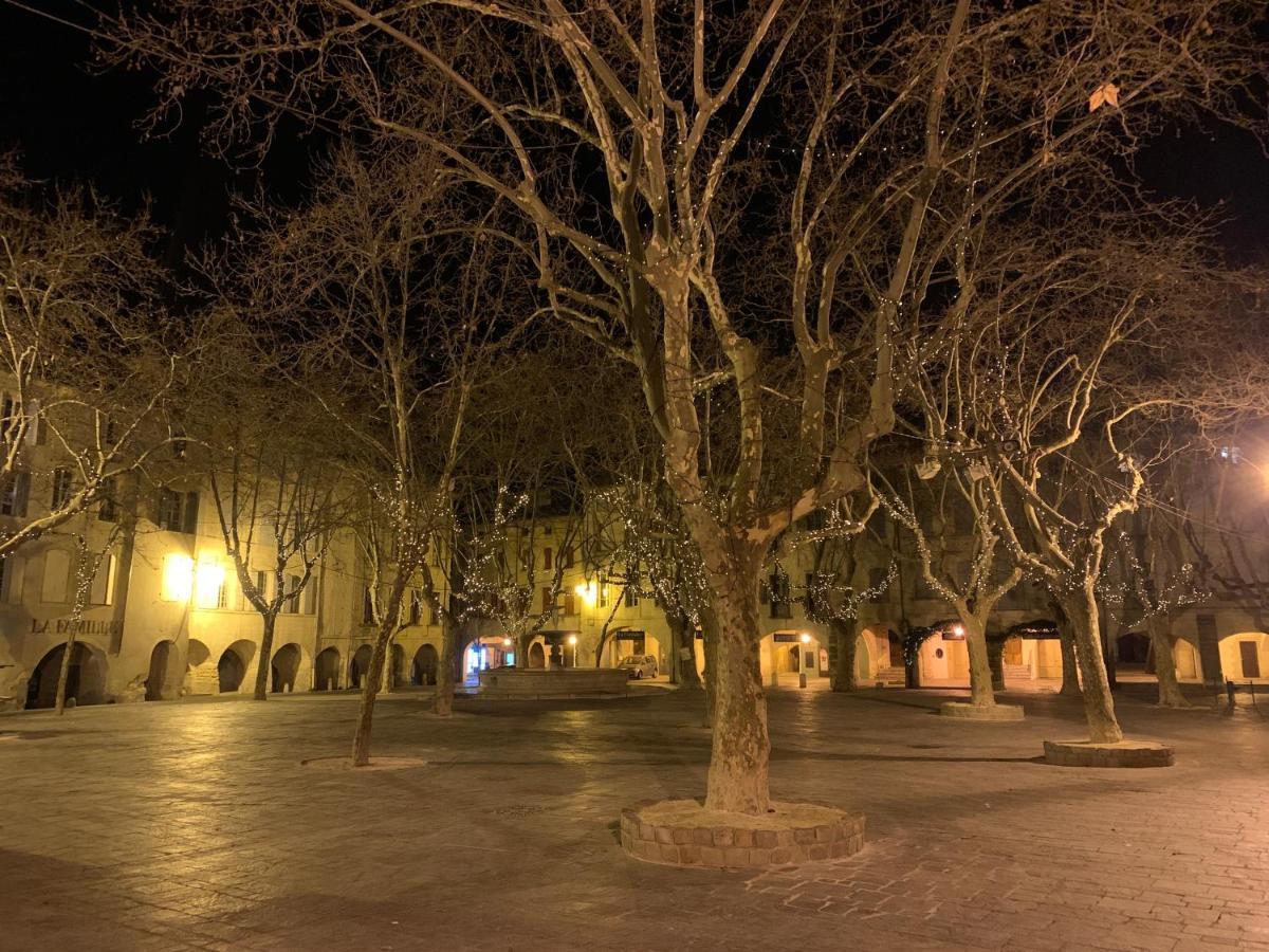 Appartement de charme dans le cœur historique d’Uzès Esterno foto