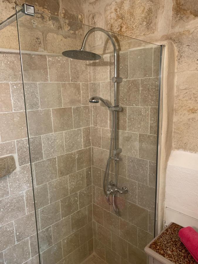 Appartement de charme dans le cœur historique d’Uzès Esterno foto