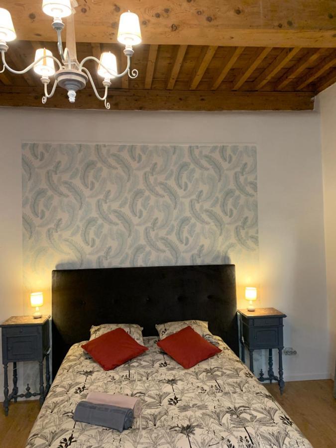 Appartement de charme dans le cœur historique d’Uzès Esterno foto