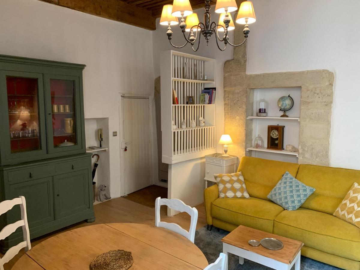 Appartement de charme dans le cœur historique d’Uzès Esterno foto